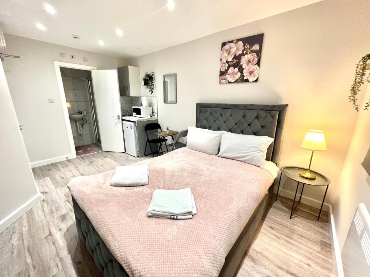 Golden Residences - Oakway Feltham Ngoại thất bức ảnh